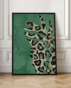 Green Leopard Print Palm Leaf - Stretched Canvas, Poster Or Fine Art Print(Green Leopard Print Palm Leaf Stretched Canvas Poster Or Fine Art Print) -Heart Wall Art Store pictufy interior floor ratio 2x3 2483752